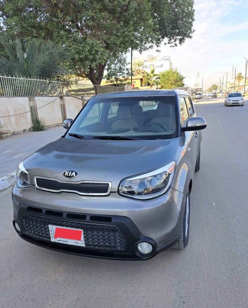 السلام عليكم
كيا صول 2014 وارد امريكي 
رقم بغداد مشروع وطني 
سنوية مجدده لل 2027 
مكينة وكير درجة اولى 
حدادية جديدة 
تبريد ثلج 
تدفئة درجة اولى 
حادثه من امريكا 
بين البابين جهة اليمين 
بجم كبس شركة 
السعر 95 وبي مجال 
مكان السيارة الحلة للأستفسار الاتصال على 
***********
