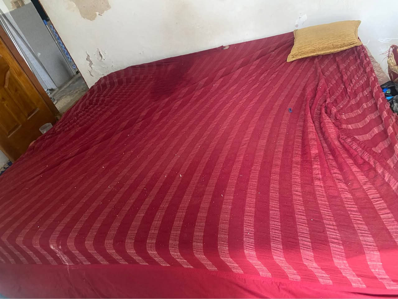 دوشك ثنين نفر مترين متر و80 سعر 30 بس يرادله وجه كربلاء الحر جربايه خشب ام نفرين *********** كربلاء, العراق
