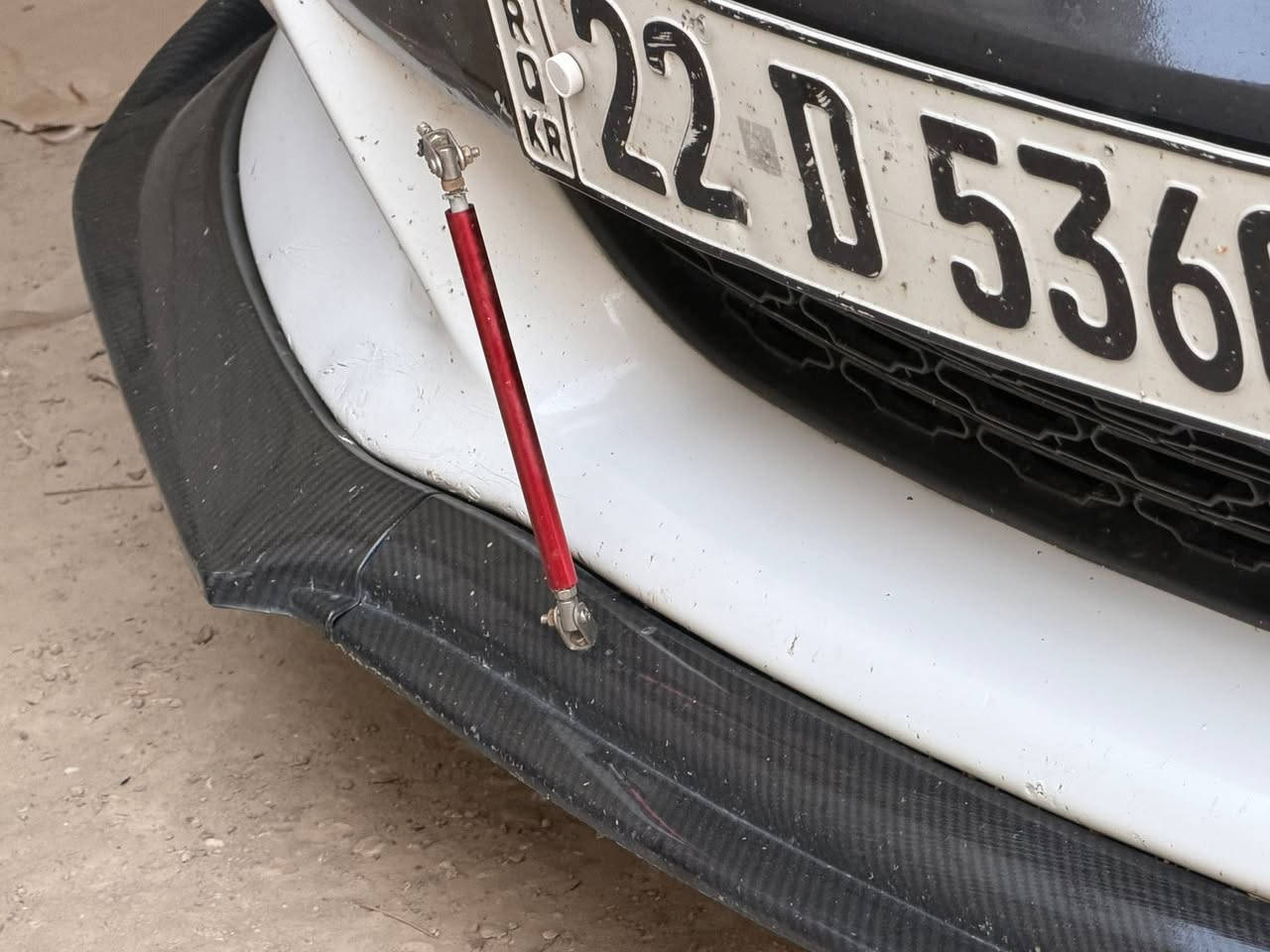 لحيه للبيع كاربون فايبر  ما جارجر sxt سعرهه 40 مكاني ديوانيه ***********
