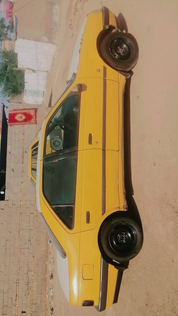 بيجو باص405
موديل 2012 سنويه منتهية 
رقم قادسيه 
حداديه خير من الله ومكينه فرنسي گير 
تدفئه شغال وتبريد 
سياره كاملة مابيها اي نقص نظيفة تجي وتشوف
احلى من صوره
راعيها يريد تحويل واصفرلك هيئه وغرامه 
مكاني السماوة السعر 25 وبيها مجال لي مو شراي لا يتصل
رقم موبايل ***********
