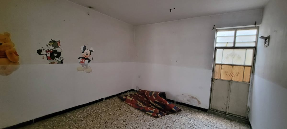 السلام عليكم
شقة اللإيجار  المساحة ٧٥ متر طابق الثاني ،ام الكبر والغزلان شارع العام 
الإيجار  شهري ٢٥٠ الف بالشهر  بدون دلالية 
الاتصال ***********
