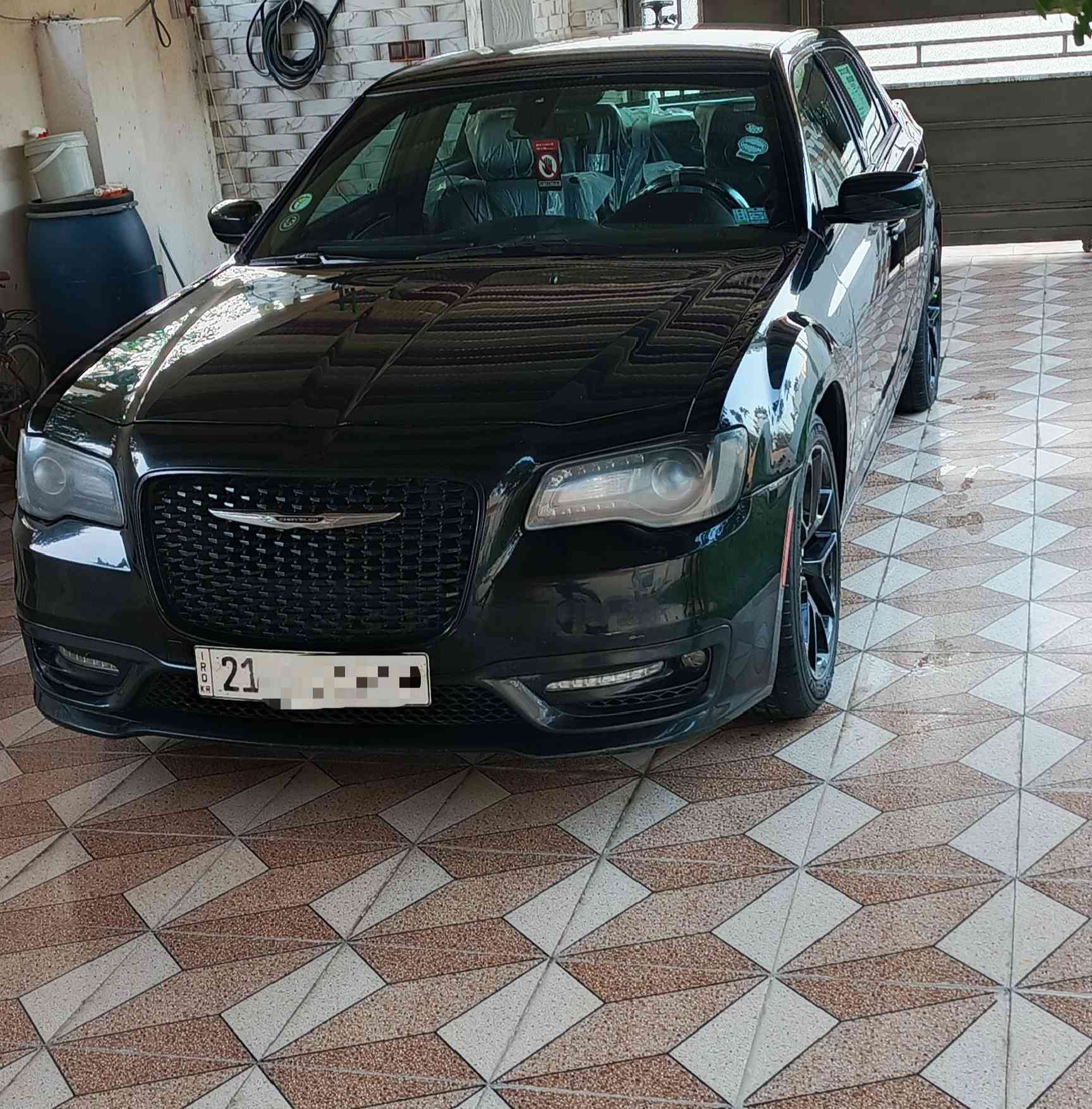 السلام عليكم اوباما موديل 2018 وارد امريكي سياره بها ونيد صبغ ودور خلفي السياره جاهزه من كل شيء ما بيها نقص ماكينه 3600 سياره فول ما عدا البانوراما رقم سليمانيه دولي بدون دواخل السعر 210 وبيها مكان السياره بابل غير متواجده على الفيس رقم الهاتف ***********
