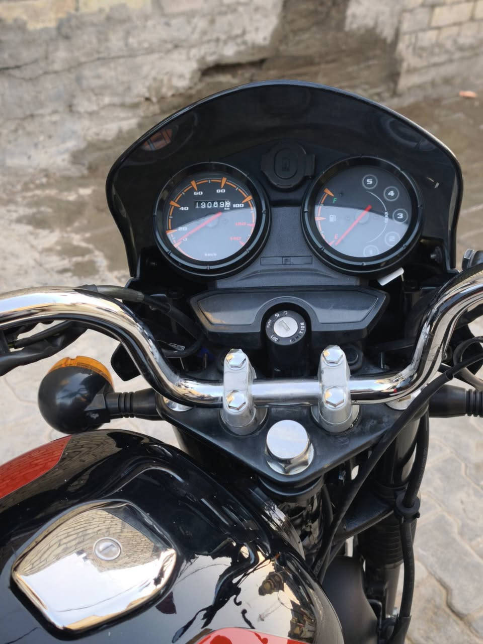 سلام عليكم دراجه بوكسر لبيع موديل دراجه 2023 دراجه مرقمه رقم نكليزي تحويل ثاني يوم دراجه نضف من صوره دراجه صبانه مممدود عليه سعر عله خاص وشكرا رقم ***********مكان دراجه بغداد المدينه الصدر
