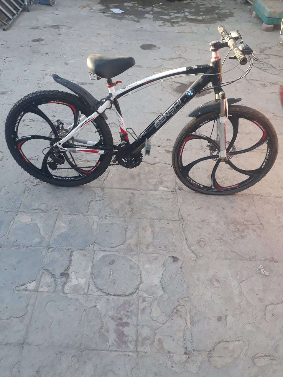 من رخصت مدير الكروب باسكل لبيع السعر 90 وبي مجال لطيبين اي استفسار على فيس بوك أو على التصال *********** كربلاء *********** وشراي بي خير ويدلل
