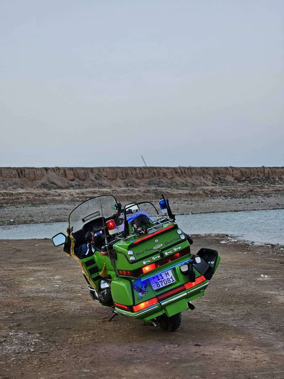 مراوس بسياره او بدراجه
كولدن  مرقم بغداد بأسمي هزه جديده تحويل مباشر  محرك ١٥٠٠ فول لمواصفات جكات ينزل ويا لكاع  بك خلفي فول تزويد قفل بدون عملة ٣٥ مكاني ديالى شعندك مراوس دزلي ع خاص او واتساب ***********
