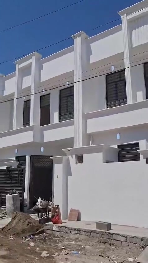 مشتملات طبك  _للبيع 🏡

  🌍 الموقع  /سامراء حي الدوانم طابقين

  قرب شارع المكاتب موقع مميز  مساحه المشتمل الركن 

105 متر   الواجه ونزال 15 والمشتمل الثاني بصف 

الركن الواجه 6 ونص والنزال 15 

  💠  كل مشتمل يتكون 3  غرف  واستقبال وصاله ومطبخ 🏡
                    
                🏡    وحمامات  داخلي وخارجي  🏡
                               

  💰 السعر  / ( سعر المشتمل الواحد 65 مليون  🏡

        ■■■■■■■■■■■■■■■■■■■■■■■■
           للإستفسار أكثر يمكنم التواصل عبر رقم الهاتف 
                ☎️ ( ***********)☎️  

        
  🙋‍♂️ مكتب السهل الاخضر للعقارات الضباط الثانيه 🏡
