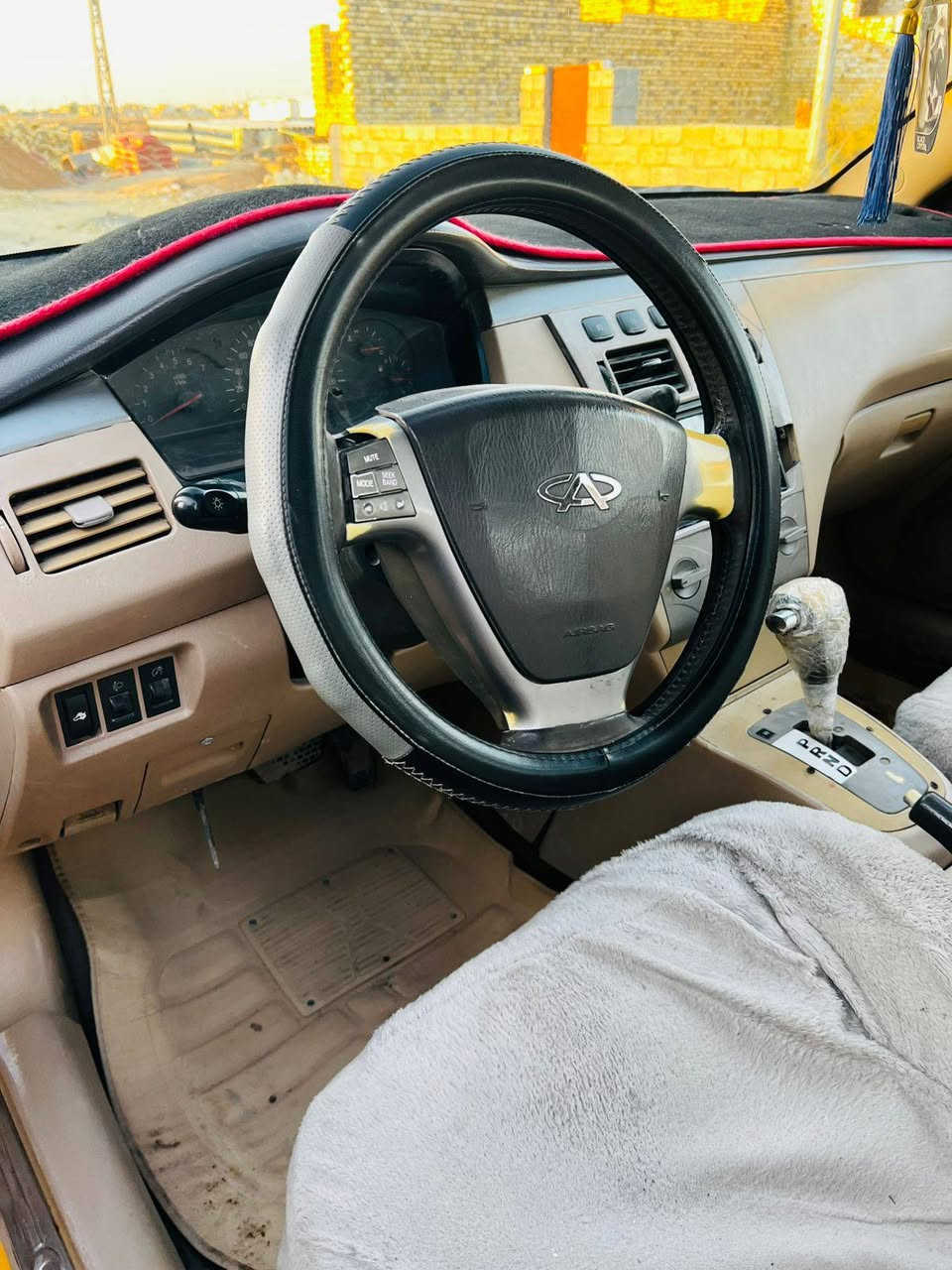 للبيع سيارة شيري اي فايف موديل 13 محور كورلا كير ومحرك السعر 35وبي مجال رقم الهاتف ***********
