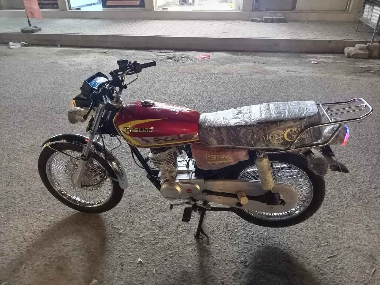 اسلام عليكم ورحمة الله وبركاته سيفان سكنر موديل 2025 مكاني كوت ***********
