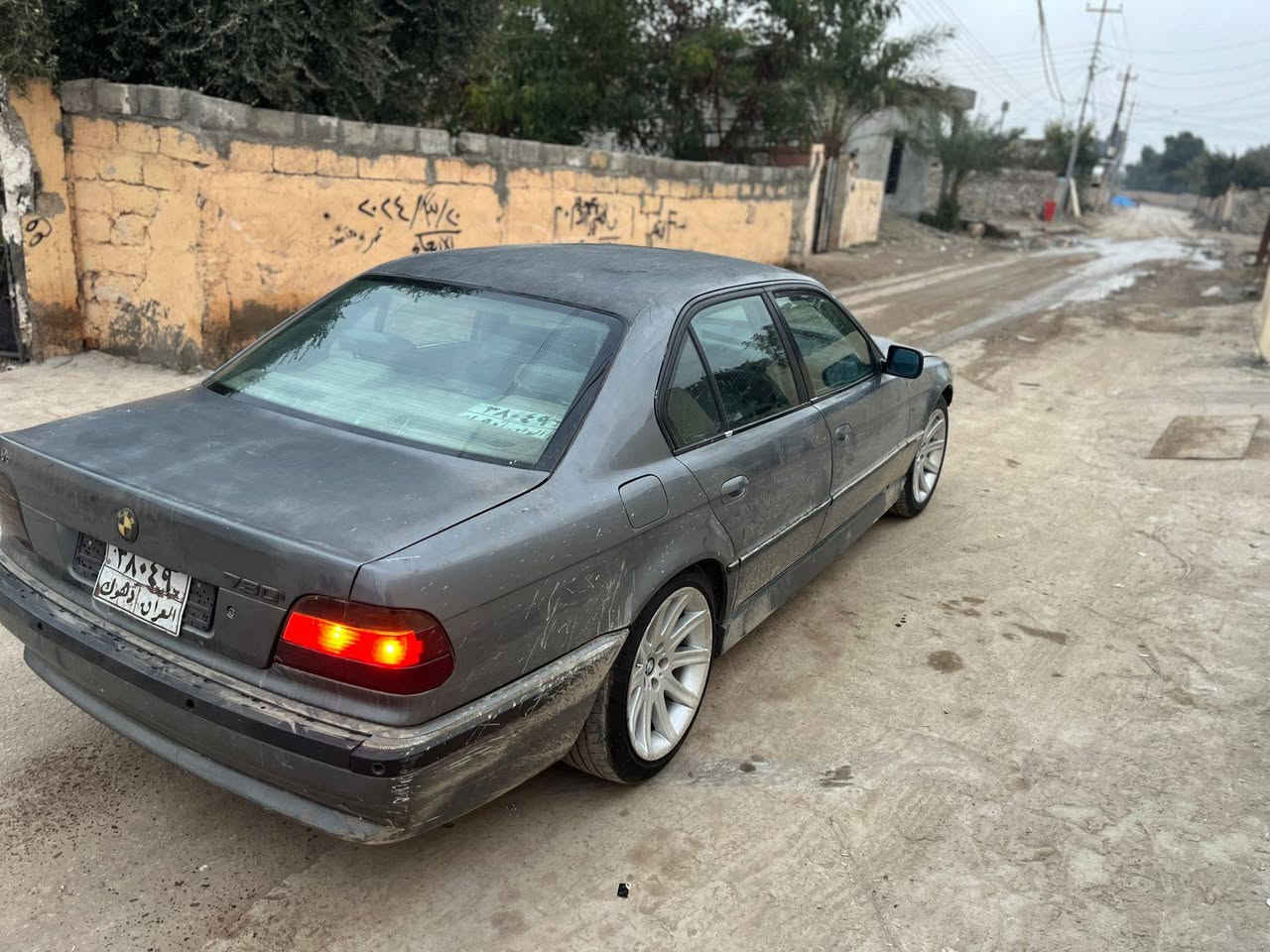 سلام عليكم شباب بيم خفاش رقم دهوك مودل] 95}  سياره شرعي ماله متوفي محرك 8سلندر محرك وكير شرط مال كصه نشاط فول تحرك تاير  كهربايت كله شغاله 
تدفه شقاله  كشنات هتربيهن 🔥 (صدرامامي خلفي جديد تخم تاير جديد سياره عايزه بس دعاميه وبطانه باب سايق ]
سعر سياره 30 وبيه مجل مكان سياره صلاح الدين بلبيجي رقم صاحب سياره ***********
