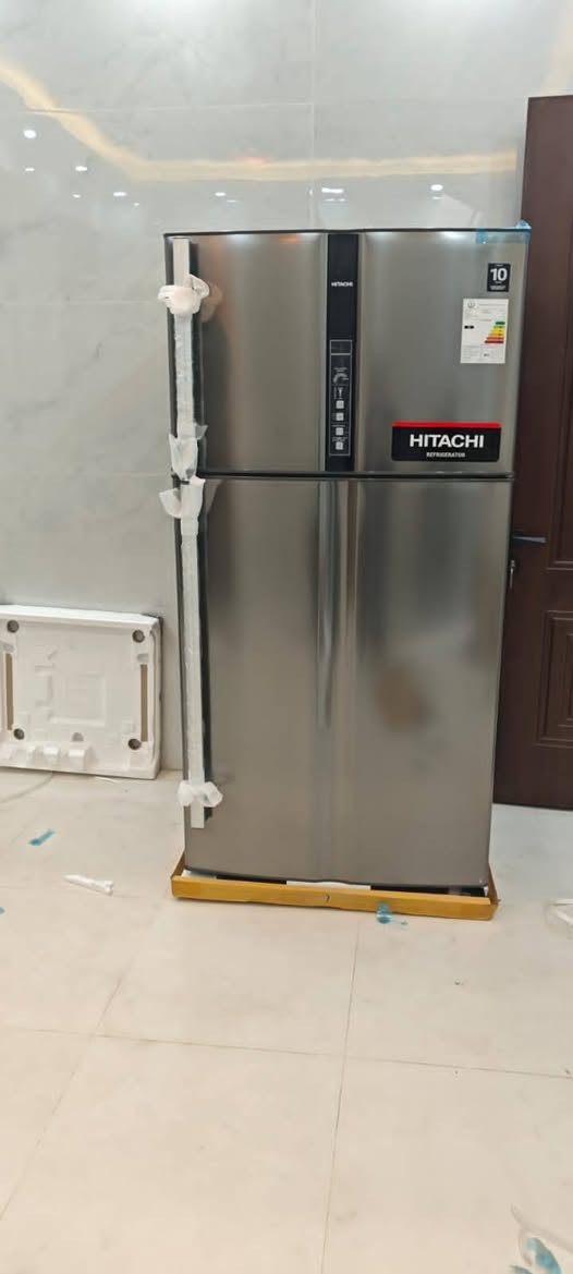 اثاث منزلي جديد للبيع
*كاونتر جديد شغل درجه اولى
*ثلاجه هيتاشي ياباني ضمان 10سنوات (أكبر حجم)
*سبلت كنتوري توسوت 3طن عدد 2
*سبلت جداري توسوت 2طن عدد 3
*تخم استقبال درجه اولى (شغل بغداد)
*ديوان درجه اولى (شغل بغداد)
*مغاسل حديثه عدد 2
*مراوح سقفيه عدد 10
*ثريات حديثه عدد 10
*غساله LG اصليه 15 كيلو
*ورد أشجار صناعي جميل
*شاشه بلازمه أحجام مختلفه عدد 4
*منظومة كامرات حديثه مع كامرات عدد 10(مدة خزن التصوير شهرين) 
*صوبه نفطيه عدد 2
//للاستفسار أكثر الاتصال//***********
***********
