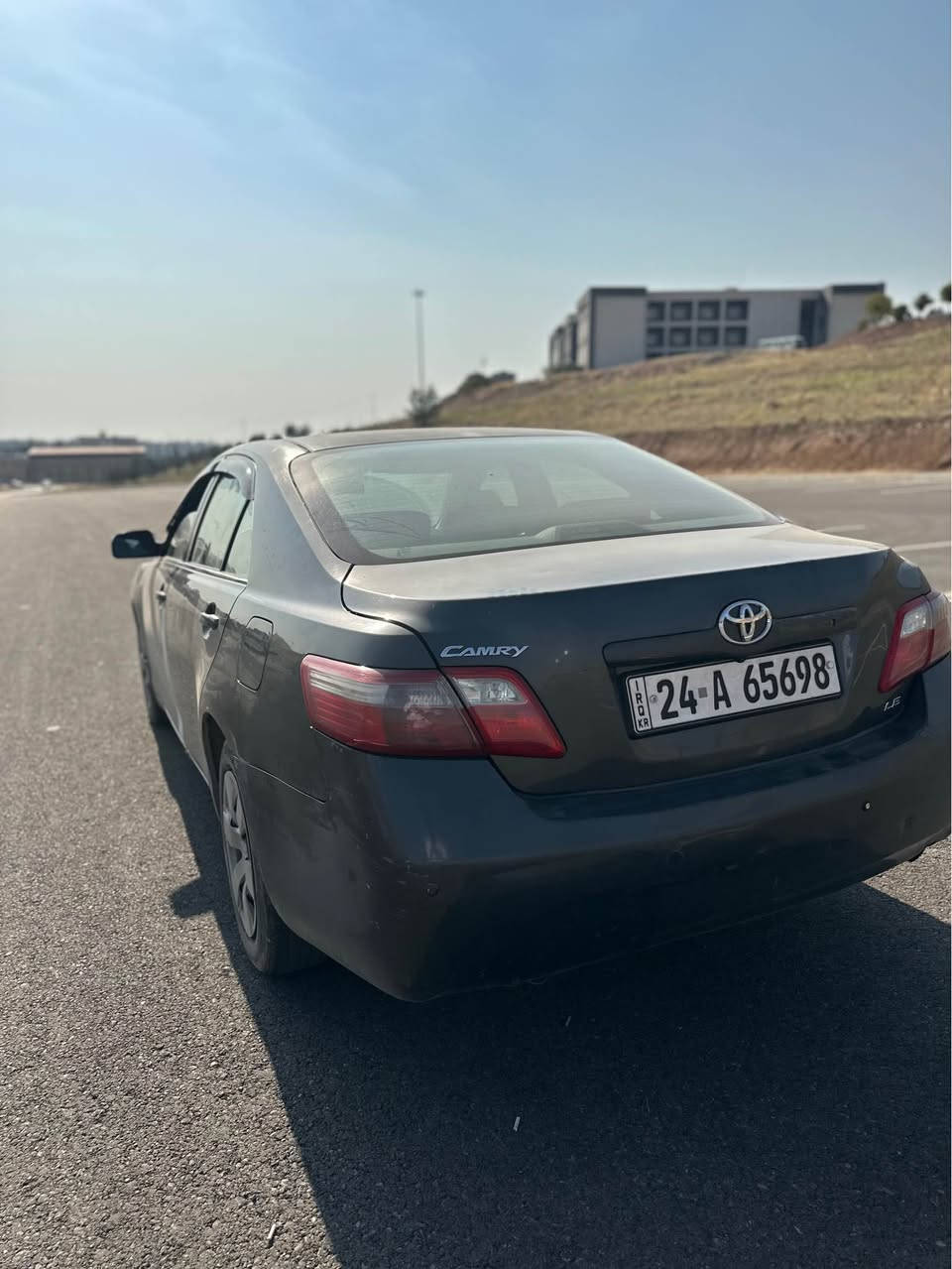 كامري ٢٠٠٨ 
كير و مه كينه شه رت 
ره قه م و سه نه وى جديد
٤٠٠$ غرامه يل سه ر 
٤ قطعه يت تيدا بي داخلى
سينگ و پشت كه بسن 
ره نگ نفطى 
سعر87مجال
***********كورك واتساپ دهوك, العراق
