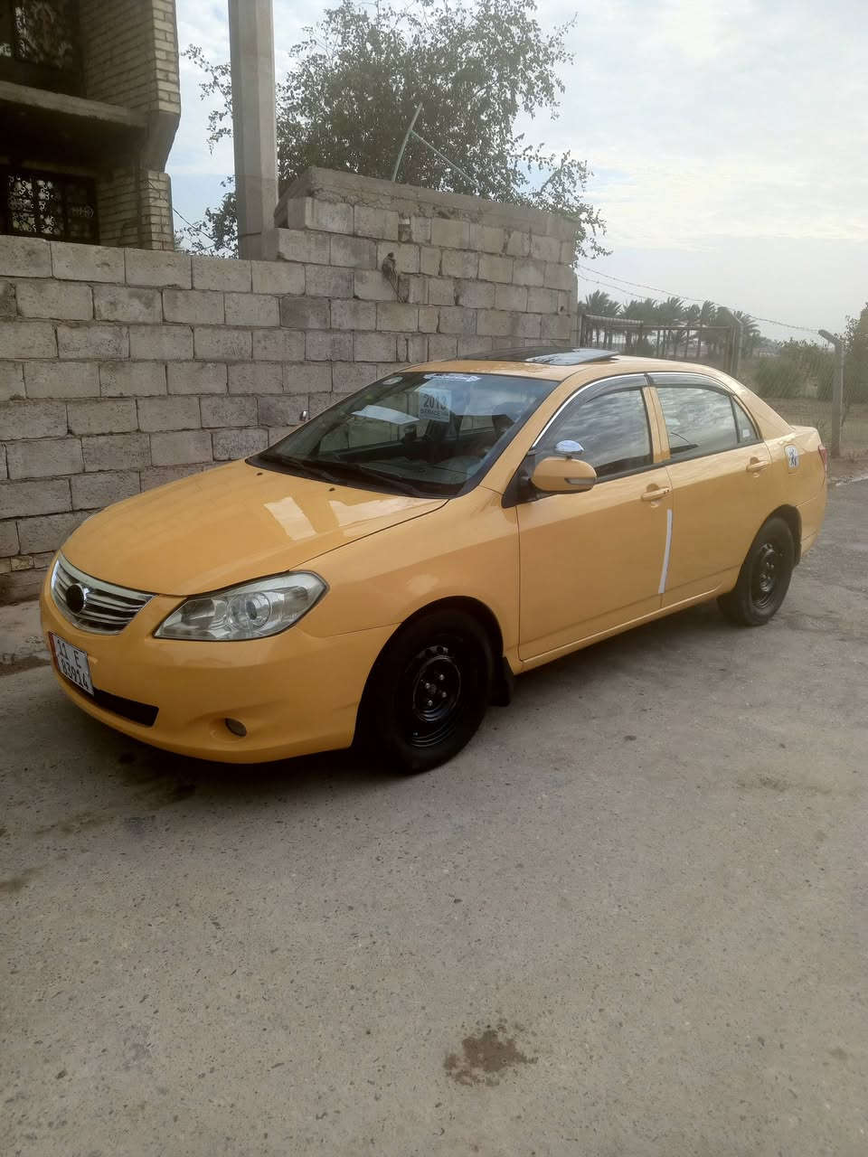 سلام عليكم
بي واي دي G3 موديل 2013 

رقم بغداد دولي بأسمي تحويل ثاني يوم 

فتحة تحكمات بصمة تشغيل بصمة ابواب  فتحة سلايت روف 

صدر كلة جديد مشط ستيرن جديد 

كير جديد 

كير محرك تبريد شاصي مكفولة 

بيها رصعة باب السائق ورجعتها بارد 

مصبوغة عام للجمالية اثر جراد 

دوشمة كشنات وأرضية جديدة 

سيارة مابيها اي نقص 

العنوان / بغداد تقاطع النهروان 

السعر / 55 وبيها مجال 

الهاتف / ***********
***********
