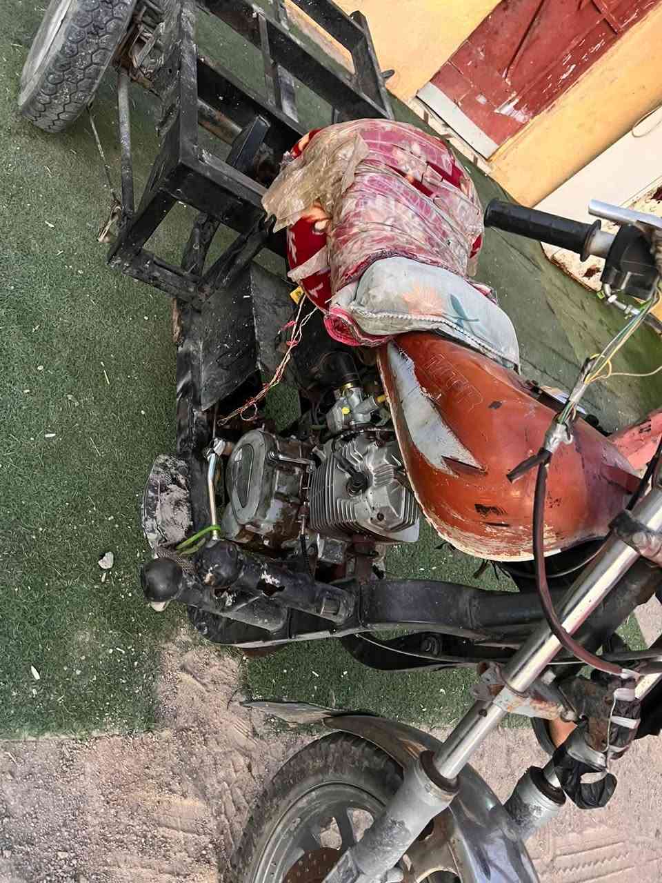 سلام عليكم ي ستوته للبيع بس شاصي بي لحيم  ستوته ادوات  اسعر 550و بيهي مجال رقم بي بس واتساب ***********
