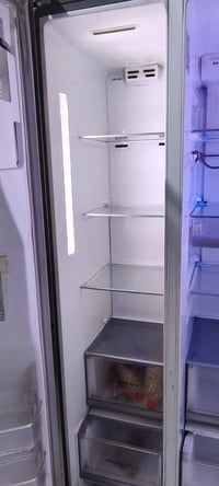 ثلاجة • أجهزة منزلية