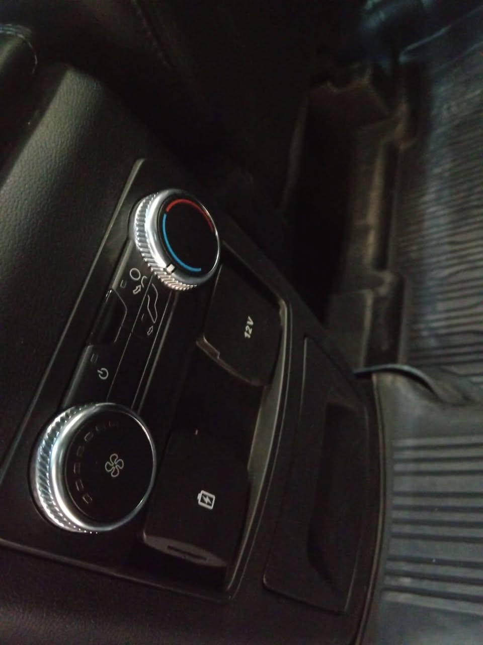 البيع اتصل 
التفاصيل كلها ع الارقام
ع الأرقام التالية 
***********
***********
