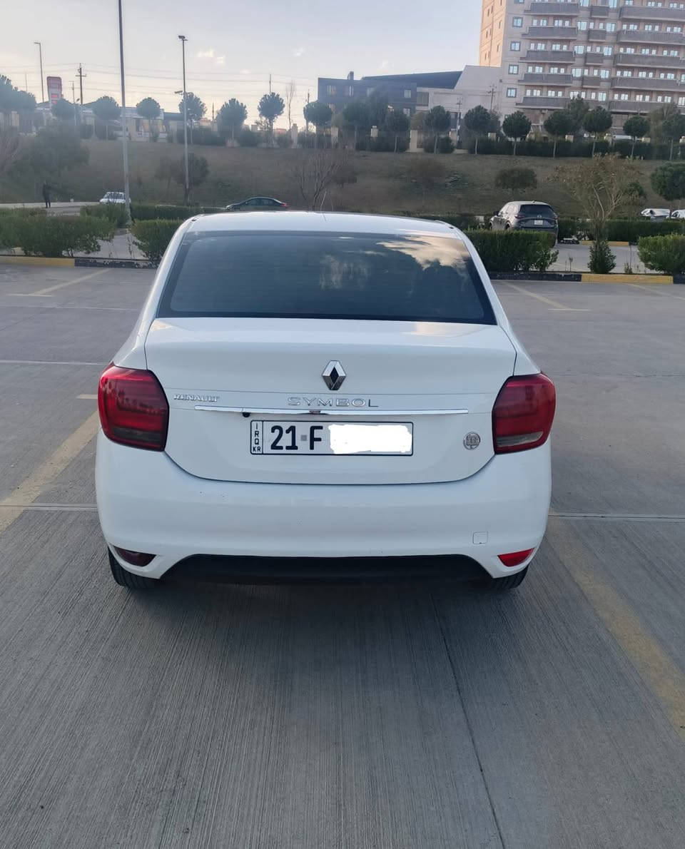 ڕینۆی سیمبۆڵ 2017 سپی بەفری 
ناو زەرد
شاشە و کامێرا ABS
دژەخلیسک و دوو جام کارەبایی
گێڕ ئۆتۆماتیک و عادی
گێڕ و مەکینە و کارەبایی بە شەرت
بانص و ڕۆنی تازە گۆراوە
سەنەوی تا مانگی 9ی 2028 تازەیە و بە ناوی خۆمەوەیە
3پارچەی بۆیاخ بێ ناوگرتن

سـعـر : لە کۆمێنت داوابکە ڕاستەوخۆ بۆت دێت 📥 

گێر و مەکیەنەی بەشەرت 
هیچ کێشەیەکی تێدا نییە 

ژمارەی خاوەنەکەی 
***********
شوێن سلێمانی
