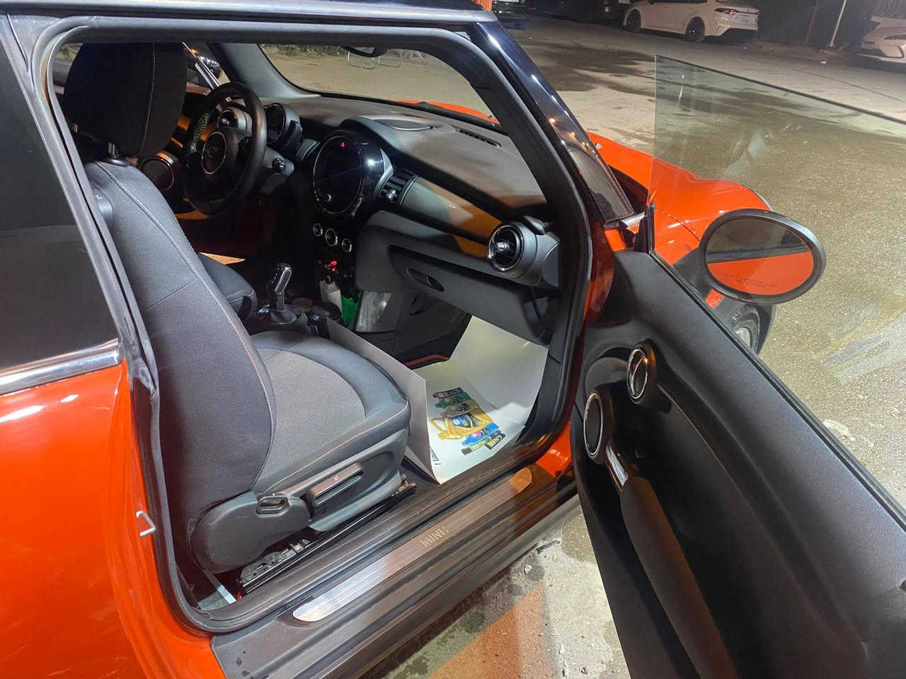 سلام عليكم مني كوبر سبورت رياضي  للبيع موديل 20 محرك توربو مكفوله كفاله عامه بدون اضرار ولا صبغ  سياره جديده خير من الله متصرف عليها لو ربع كله جديد محرك كير حداديه تخم تاير جديد فول مواصفات فتحه سقف كير اوتماتيك تك باب ماشيه 16 الف زيرو سياره رقم بصره مشروع وطني بسمي تحويل ثاني يوم مكاني بغداد سعر 135$ بيها مجال رقم الهاتف ***********
