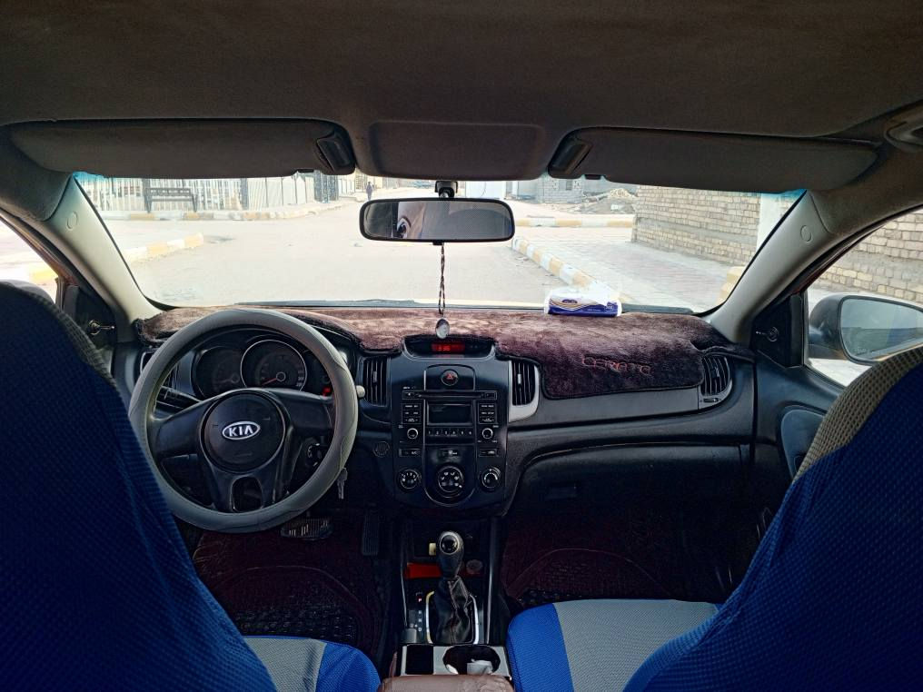 السلام عليكم 
سيراتو مديل 2012 سعرها (  65  )
وبقية المواصفات معروفة 
السيارة بيها تبخير بالمحرك 
مكاني ناصرية ناحية اور السديناوية
*********** ناصرية, ذي قار
