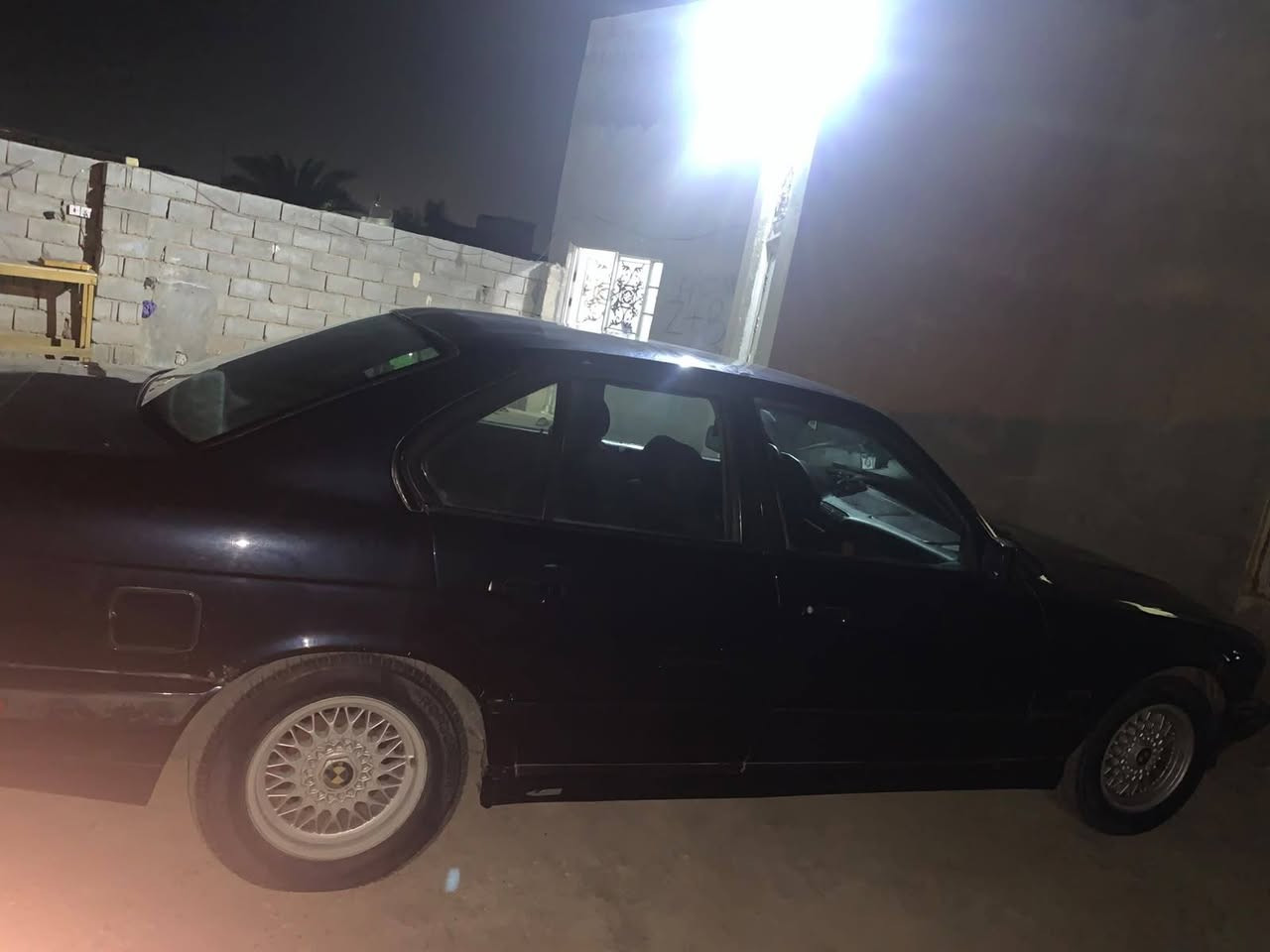 بيئم ٥٢٥ مديل ١٩٩٣ محرك وكير ضمان تبريد شغال تخم تاير كهربائية شغاله لون ازرق غير محدد رقم بصرة انكليزي والباقي شوف العين السعر خاص تليفون *********** بي واتساب العنوان بصرة النشوة الزريجي
