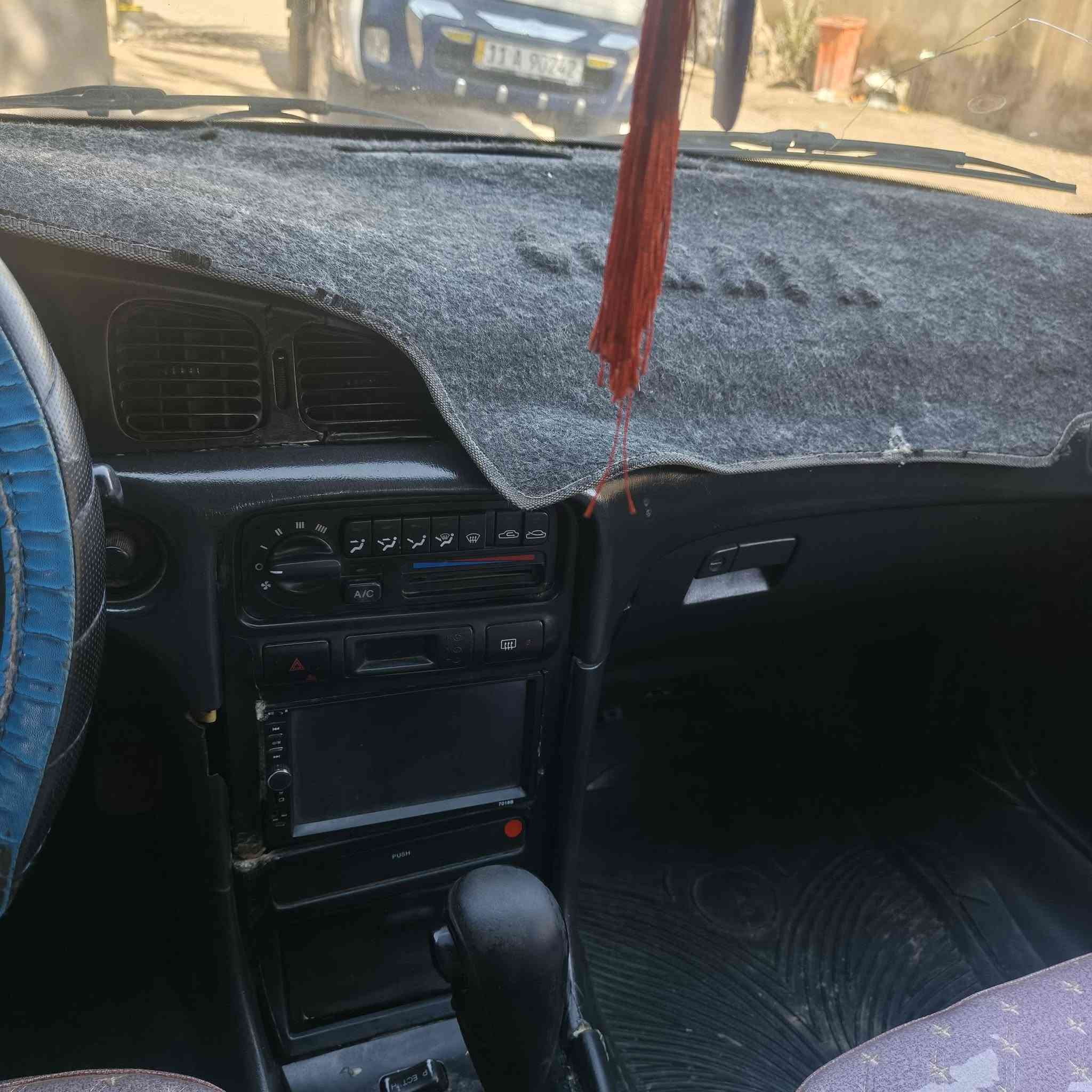 سانوتا موديل 1995 رقم نكليزي ديالى بااسمي سيارة مكينة وكير مكفولة وحدادة صدر أمام وخلفي كله جديد السعر 45 
***********
