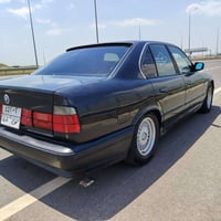 بي ام 525 • جير عادي • محرك مضمون