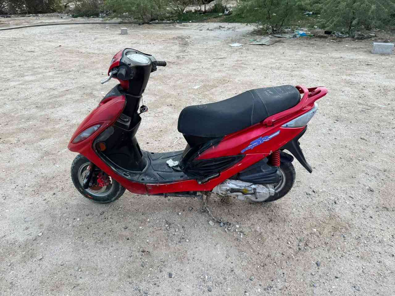 سلام عليكم اخوان دراجة كامكو للبيع دراجة حلوة ونضيفة مجفتة توهة حلوة ونضيفة هاي صورها ‏/‪***********‬‏ رقم الهاتف السعر 450وبيها مجال انشالله/
