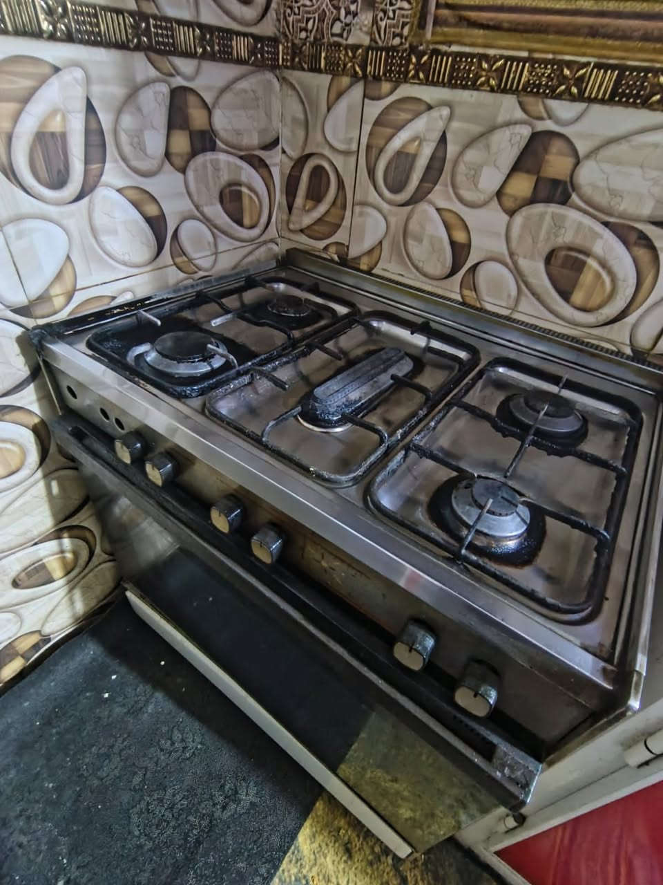 طباخ نضيف ماداخل تصليح نوعيته عشتار عالفحص فرن يشتغل السعر 150 وبي مجال


**إذا كنت صاحب هذا الإعلان وتريد حذفه لأي سبب، رجاءا أرسل رسالة إلى الدعم الفني**