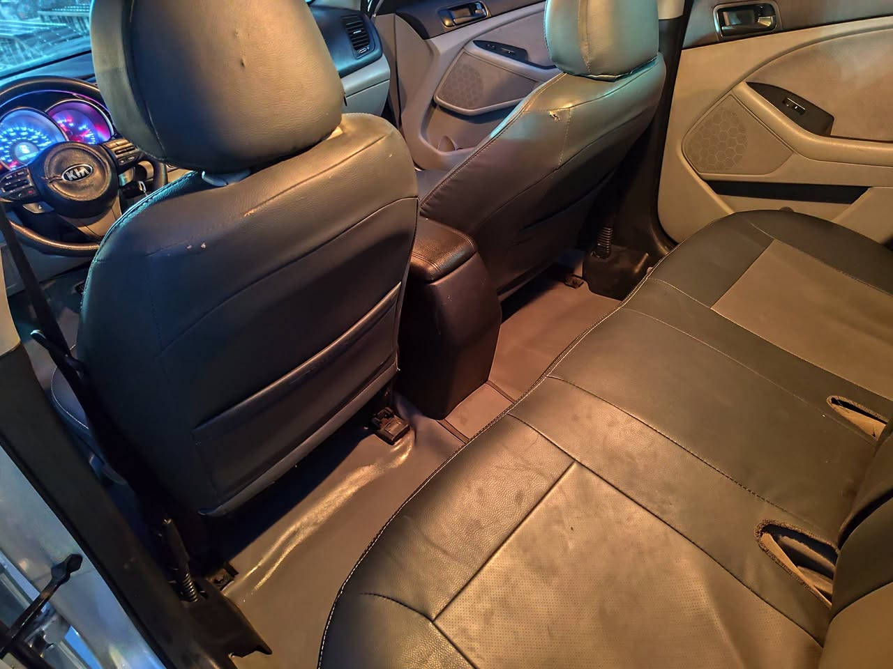 السلام عليكم اوبتما 2015 وارد امريكا GDI محرك كير سياره جديده مال بيت ماشيه 80 مايل 
بيهه جاملع امامي مبدل جهه السائق والباب مبدل افضل من الصبغ والمعجون مكفول الشواصي ولغد رايدهه 118 // ***********
***********
