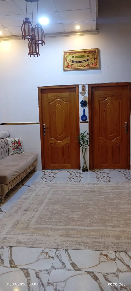 سلام عليكم بيت للبيع طابو صرف بسمي ال مساحه ٢٠٠متر الزبير الريسز بناء حديث كهرباء خطين البيت خلف سنتر اليمونه سعر البيت ٢٣٠ وبي مجال هاذه رقمي للتواصل ***********
