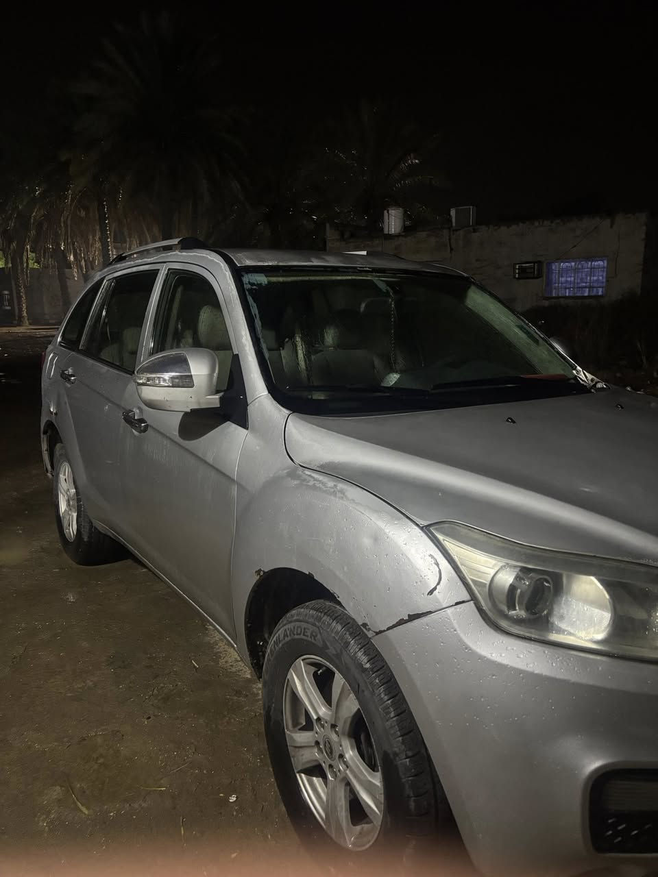 السلام عليكم ليفان x60 موديل ٢٠١٥ لون سلفر جاهزه سياره بيه جراد موضح بل صور بيه صبغ داير الجاملغ الخلفي  سياره بسمي هزه جديده وسنويه جديده ٢٠٣١ سياره حلوه دواخل نضيفه تخم تاير جديد حداديه جديده مكان السياره كربلاء طوريج سعر 58 وبيه مجال كلش قليل 

***********
