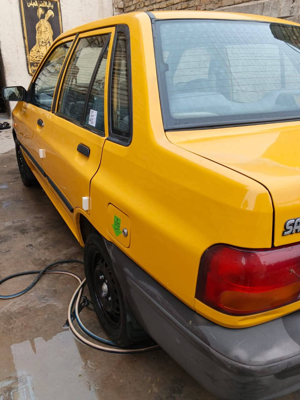 السلام عليكم سايبة مديل 2011 مكينة وكير نظاف هيئة مصفرة غرامة مصفرة شواصي كفالة تخم  تاير جديد صدر امامي خلفي جديد سنوية لغاية 28 السيارة لاضربة ولااخياس العنوان بغداد الأمين الثانية رقمي واتساب ***********
