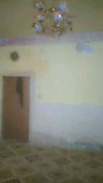 بيت للبيع اورهن حي ميسان شارع الشيوخ طابوزراعي سنده 25 مساحه 150م يحتوي على غرفه وصاله اومطبخ وستقبال وصحيات سعره ٢٣اوبي مجال الرهن12الاتصال على الرقم ***********
