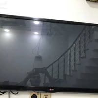 شاشة بلازما • ٦٠ بوصة • معطلة