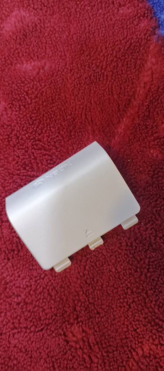 جهاز Xbox seres s للبيع
ملحقات/مواصفات 
1_الجهاز لوك ستيكر ما مفتوح و نضيف جدا افحصه شكد ما تريد ( ما اشغله هواي لان طالب ثالث و ملتهي بالدراسة) 
2_الجهاز كامل يجي وي كارتونته و اوراقه و كيبلاته
3_يجي وي الجهاز لعبتين Gta4 و Mortal combat XL
4_يجي وي الجوستك بطارية 2400 mAh وي شاحنتهة
5_ اصدار الجهاز 2022
السعر 360 الف و بيه مجال قليل 
تحياتي الكم


**إذا كنت صاحب هذا الإعلان وتريد حذفه لأي سبب، رجاءا أرسل رسالة إلى الدعم الفني**