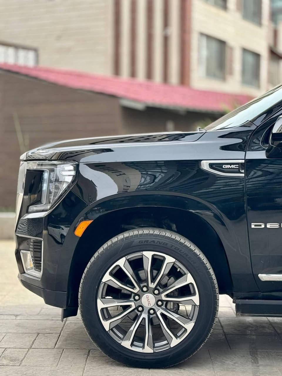 السلام عليكم ‎
للبيع فقط
للبيع  يوكن جمسي دينالي  خليجي وكالة المنصور

السعر بلاش 425 ورقة وبيها مجال بسيط 

 السيارة موديل 2022

الموصفات

داخل ابيض ملكي منفصل vip
جكات
دخول ذكي
دوس كهرباء
5 كامرات
داتو شو
حساسات امامي خلفي
ردارات امامي وخلفي مع نضام مانع التصادم التلقائي
شاحنه لاسلكي
بانوراما 
لايت led زنون
صندوك كهرباء 
فوريل
اضمة قيادة متعددة
دبل اكسل 
وباقي موصفات الدنلي معروفة فول مواصفات

السيارة بيها  4 قطع صبغ بدون دواخل نهائي اثر شخوط وبطش وجاملغ وبنيد 

اخوان كل التفاصيل مذكورة بلمنشور. وفقط للبيع بدون مراوس

سيارة ماشية 55 الف

كير محرك مكفولات برغي ممفتوح بيهن

رقم بغداد باسمي شخصيآ

مكان السيارة بغداد حي الحسين قرب جسر العامرية

للاستفسار ***********
