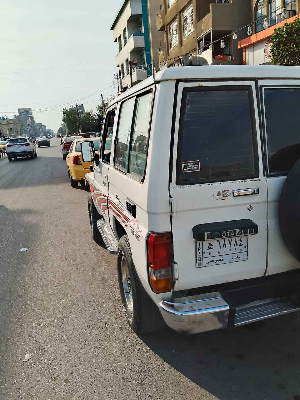 لاندكروزر ربع فور ويل يشك الكاع محرك 6 بلاد سياره جاهزه من كلشي كير عادي عنوان بغداد *********** ///1984 موديل
