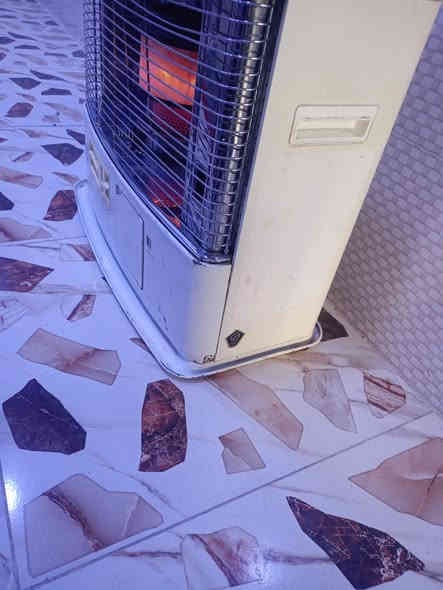 صوبة للبيع شرط النظافة والشغل كل عيب مابيها نظيفة ريحة غاز مابيها ابداً مال بيت السعر 65 وبيها مجال ***********
