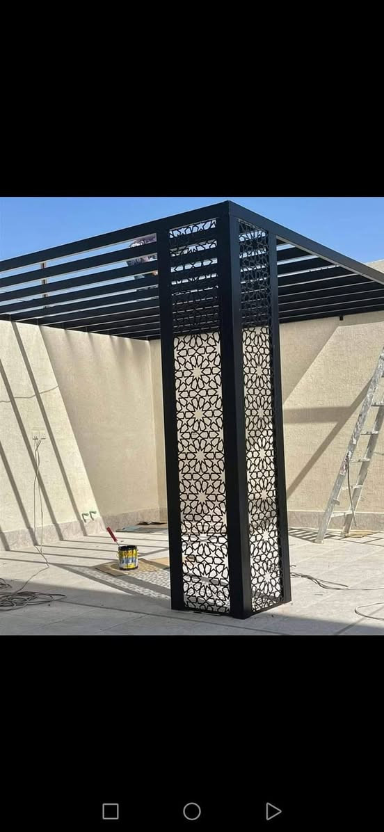 حداد متنقل لعمل كافة اعمال حداده وسقائف وأسعار مناسبه جدا تخابر نجيك للبيت نكمل شغلك ونروح للاستفسار *********** يوجد وتساب أيضا
