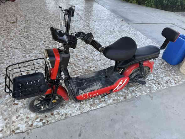 سلام عليكم. دراجه شحن للبيع السعر 275 بيه مجال بصيط المواصفات / تشغيل عن بعد + كشن طبي+اضواء كامله ممتازه+ موديل 2024+قفل تاير    مكاني بغداد المحمودية ناحية الرشيد ***********
