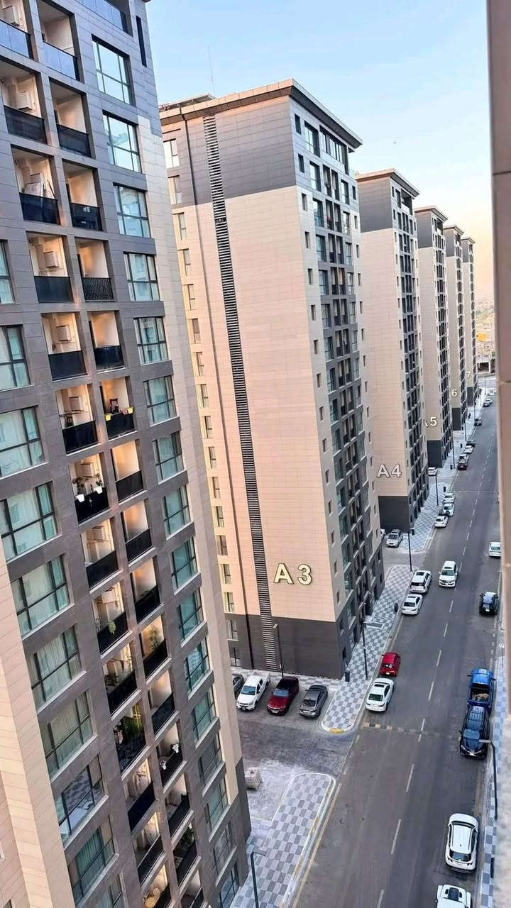 شقة للبيع في مجمع النسيم🏢
🔹 المساحة: 165 م
🔹 الطابق: عالي
🔹 الإطلالة: داخلية، وتتوفر إطلالة خارجية بنفس السعر
🔹 موعد الاستلام: نهاية السنة
🔹 السعر: مناسب جدا / كاش💵
⛔️مطلوب عروض للبيع والايجار للتواصل على الواتس اب (***********)📲📞‎‎
‎#Core_Line
شركة core line للتسويق العقاري
⛔انضموا لقناتنا الخاصة بالعروض المميزة https://t.me/dalielaqari
