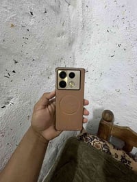 نوت ٤٠ برو • ٢٥٦ جيجا • شاشة مبدلة