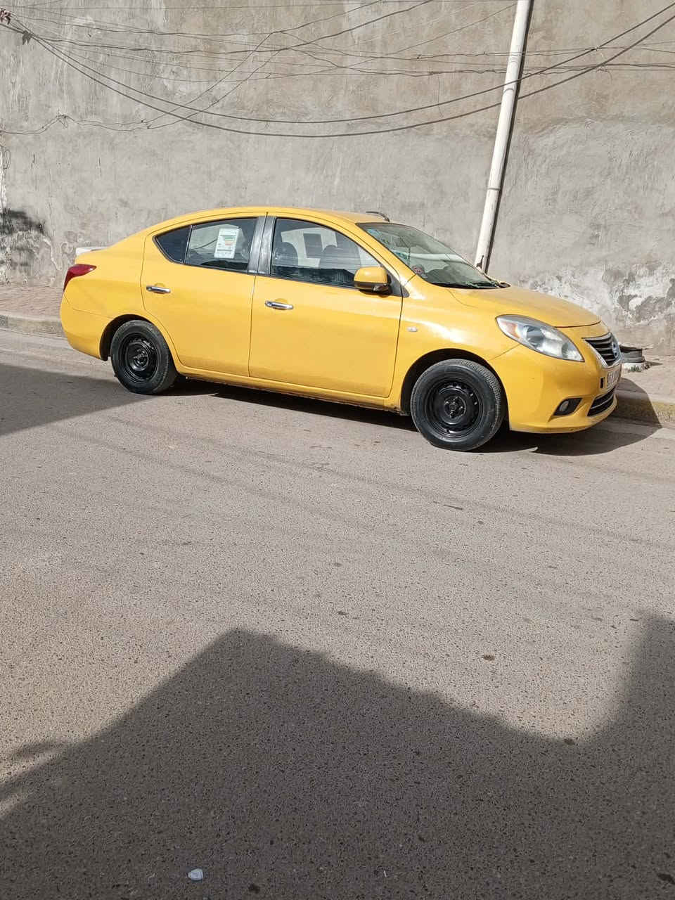 السلام عليكم 
للبيع _للبيع 
نيسان سني هندي ام البليته الزركه 2014
بيها بس بارد بل جاملغ وبارد بل صندوك فقط 
كير مكينه كفاله 
مصفره هيئة وغرامات 
مكان السياره 
بغداد _الحسينيه 
السعر 82 وبيها مجال حك الجيه 

رقم صاحب السياره 👀

‭٠٧٧٠ ٧٩٤ ٤٩٤٧‬

اخوان اني مكلف بل نشر 👆🏻
