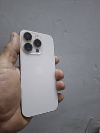 ايفون ١٦ (برو برو) فقط ذاكره ٢٥٦( دبل خط) مبدل شاشه مستعمله كلشي ما وي...