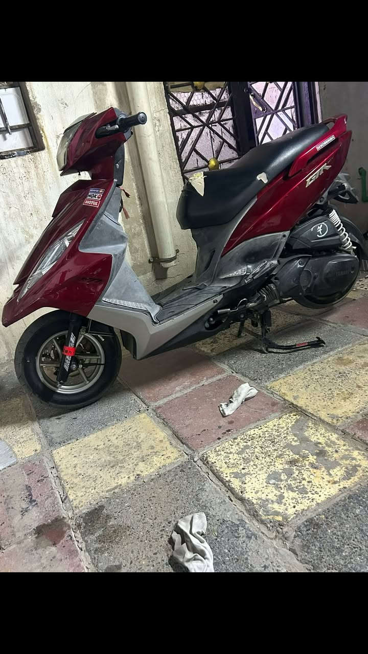 السلام عليكم دراجة جيتي ار كفالة شرط شلعة ومعدل دراجة تخبل ماصالها هواي نازلة رمبة الرقم***********
