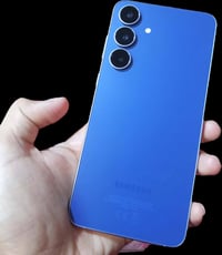 سامسونج S25 FE • ٢٥٦ • ضمان ١١ شهر