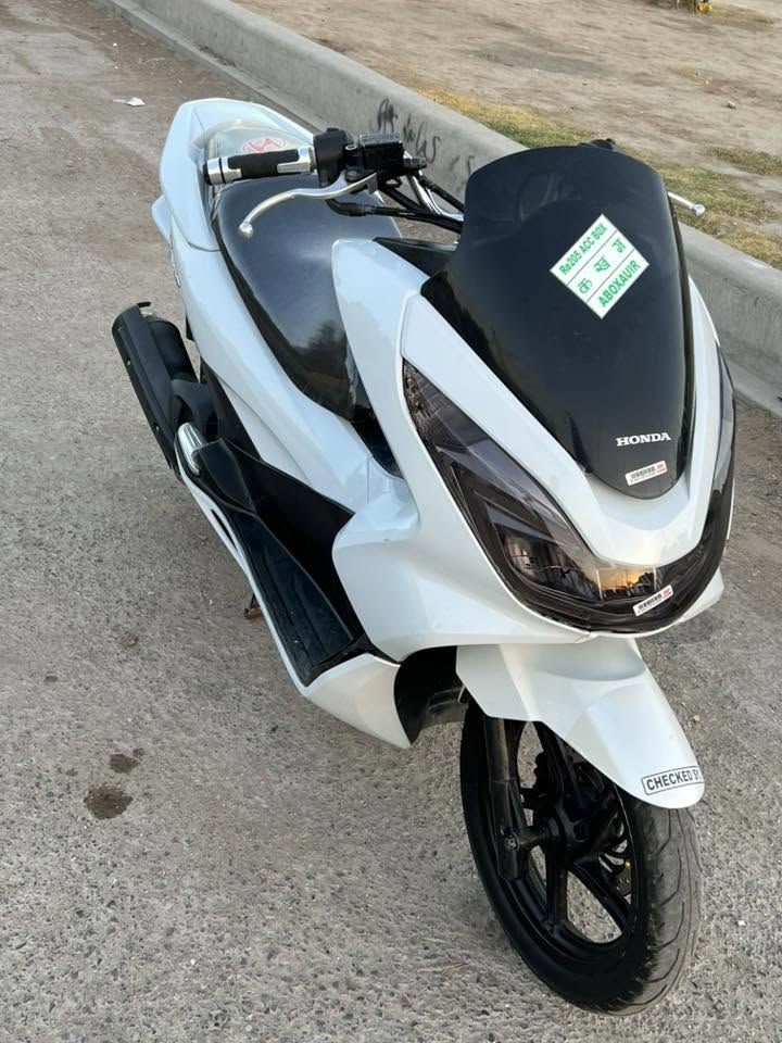 السلام عليكم pcx جيل ثاني ياباني  kf 150 حجم مكينه
مكينه بلاديه لا تبخير ولا تنقيص ولا شي مكفوله  

 جميع كهربائيات شغاله

 

السعر ١٤$ 

الرقم  ***********    مدينه الصدر
