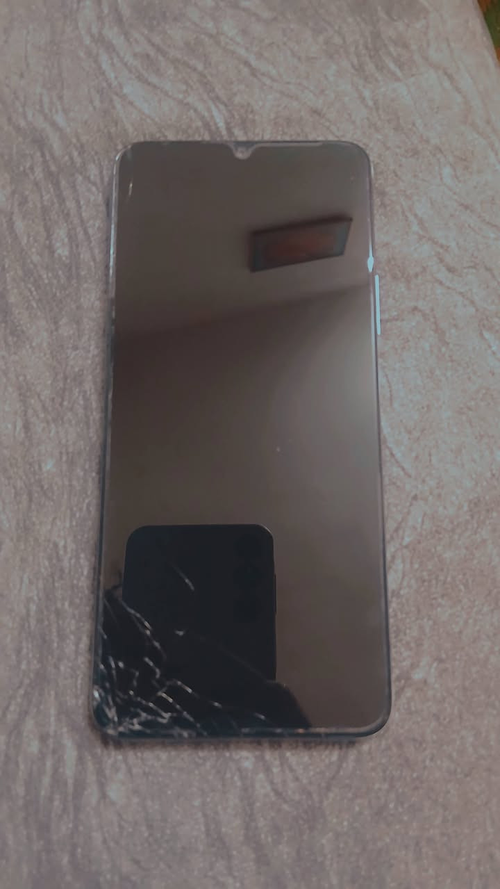 مبايل هونر اكس تسعه للبيع بس بي ضربه بل شاشه خفيفه السعر 125 وبي مجال مكاني الموصل الجانب الأيمن


**إذا كنت صاحب هذا الإعلان وتريد حذفه لأي سبب، رجاءا أرسل رسالة إلى الدعم الفني**