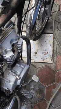 غراض دراجه كامله للبيع نضاف مكينه ما مفتوحه الرقم 07723002067