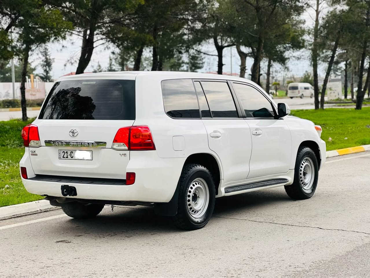 تويتا لاندگروزر موديل 2014 شركة ساز مواصفات GX گير ئوتوماتيك + ثلاجه + تبريد مركزي + هوك + فور ويل + بصمه + داخل شمس + لا يت زينون + مكفول كفاله عام + محرك مامفتوح + ماشي 127 الف مكان السليمانية *********** السليمانية, العراق
