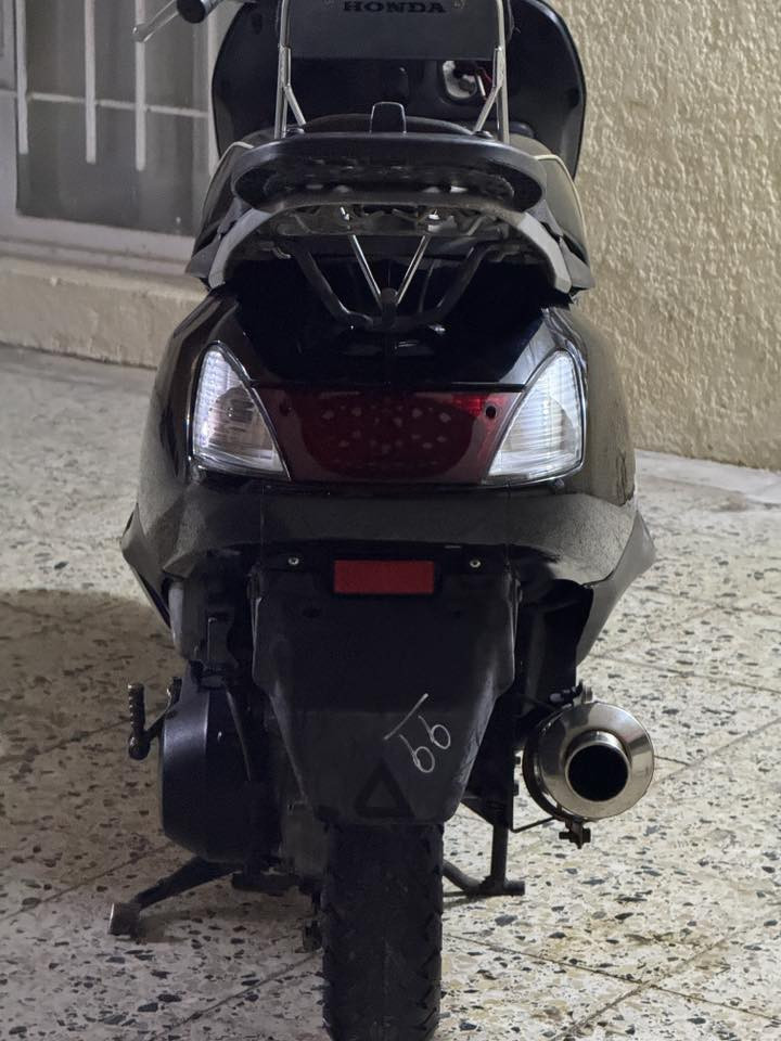 السلام عليكم للبيع سبيسي ياباني 
دراجه صار شهرين من نزلت من الرمبه
دراجه كفاله عامه من كلشي +عليه اشاير كرستالي 
+صالنصه رياضي اصلي +اجه بيه جهاز انذار مال سرقه 
دكمه مال دبل اشاره دراجه خير من الله 
الشراي يخابرني على هذا الرقم ***********
